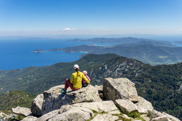 Nejvyšší hora Elby, Monte Capanne, s výhledem široko daleko